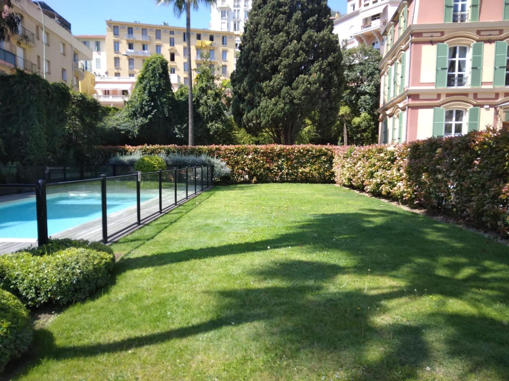 Intercontinental Superbe Appartement Avec Piscine Menton Bagian luar foto