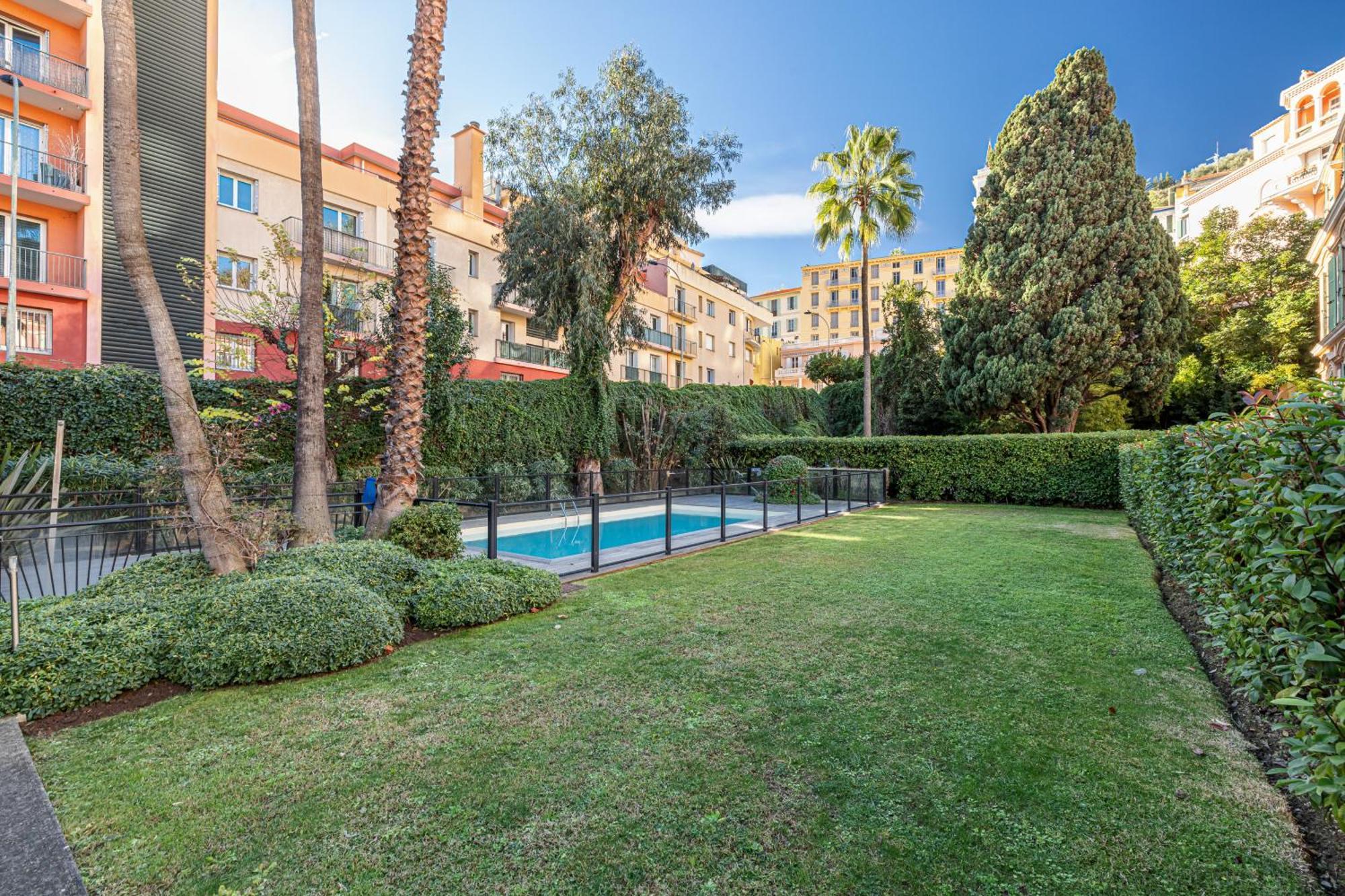 Intercontinental Superbe Appartement Avec Piscine Menton Bagian luar foto