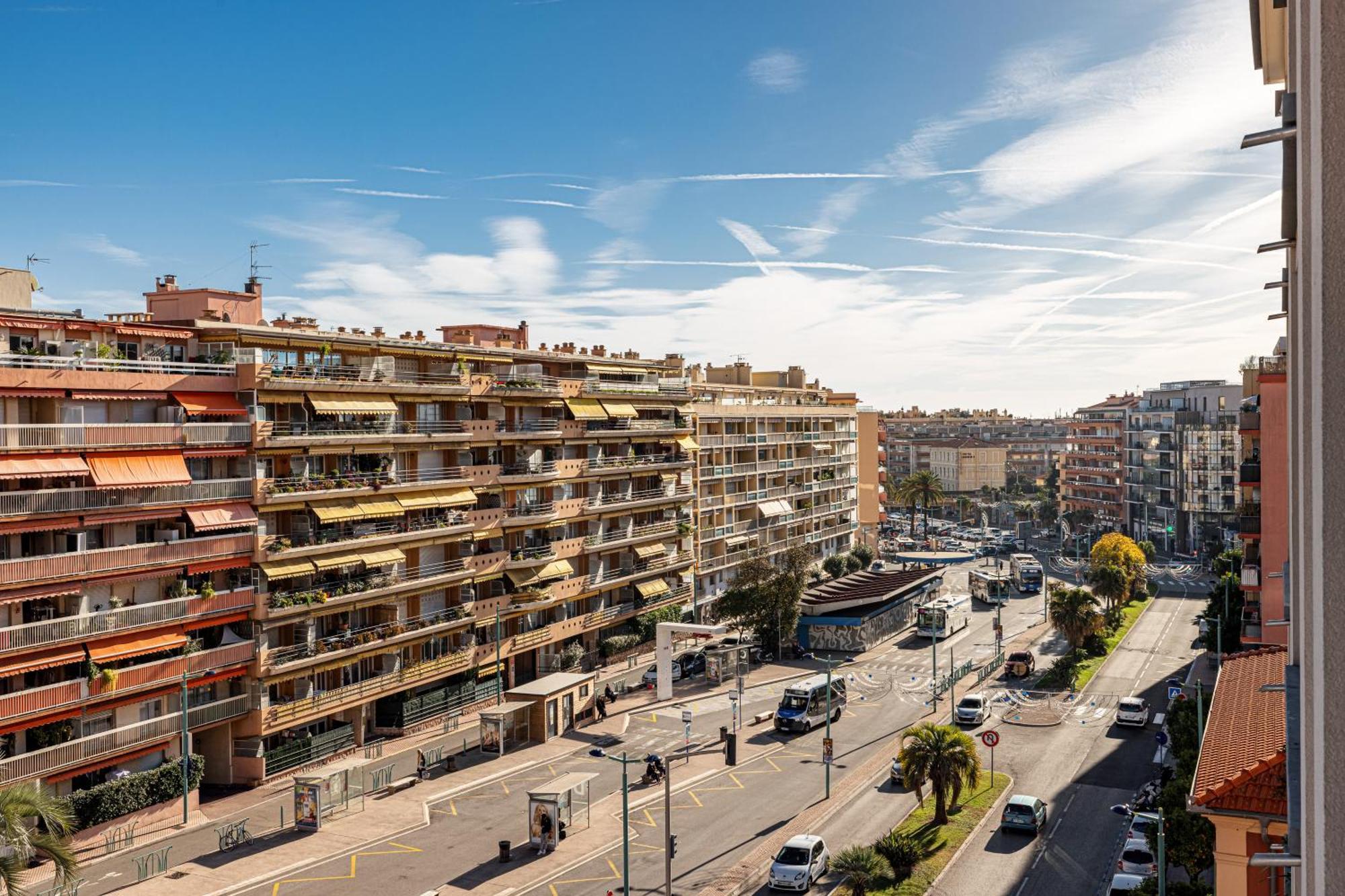 Intercontinental Superbe Appartement Avec Piscine Menton Bagian luar foto