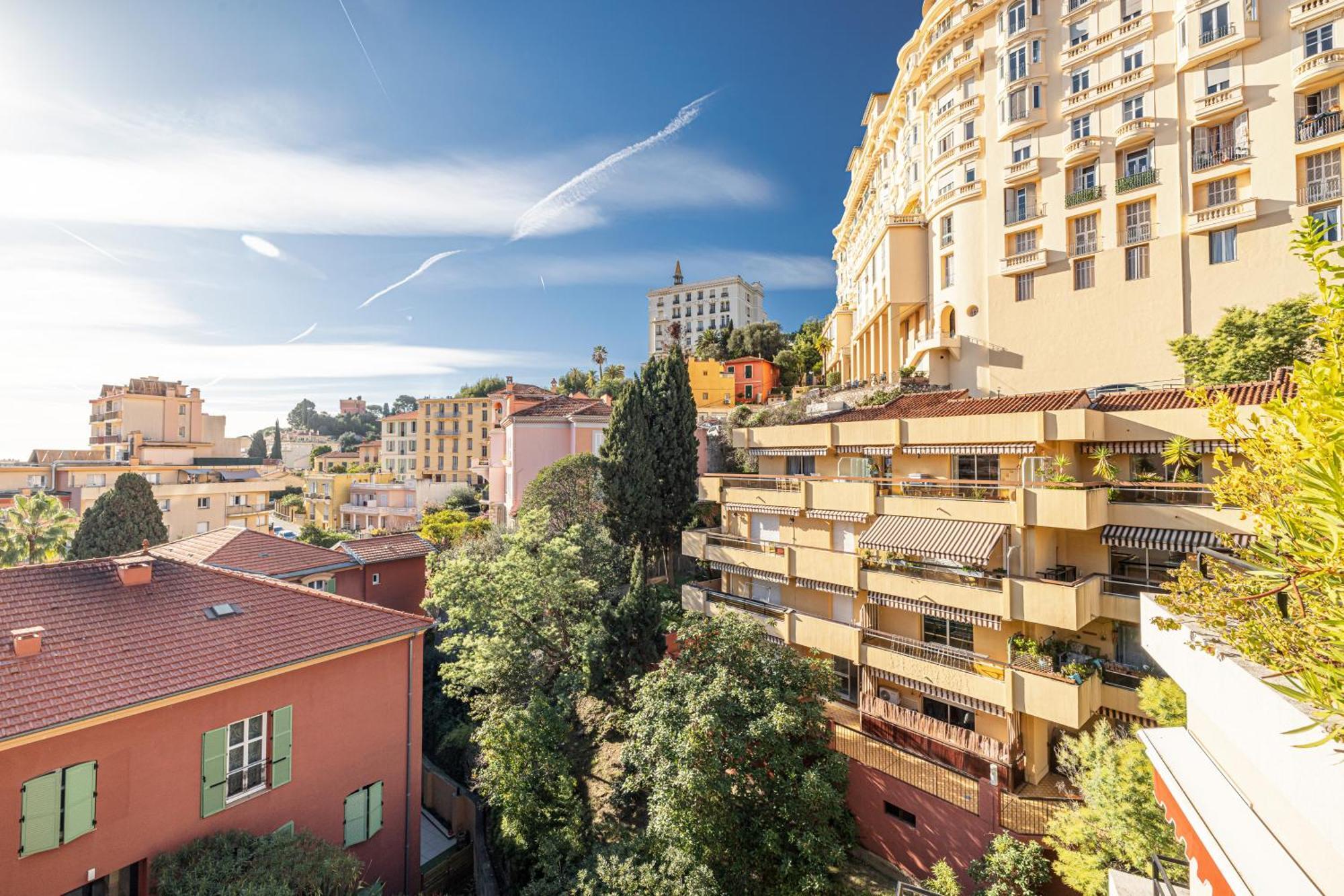 Intercontinental Superbe Appartement Avec Piscine Menton Bagian luar foto