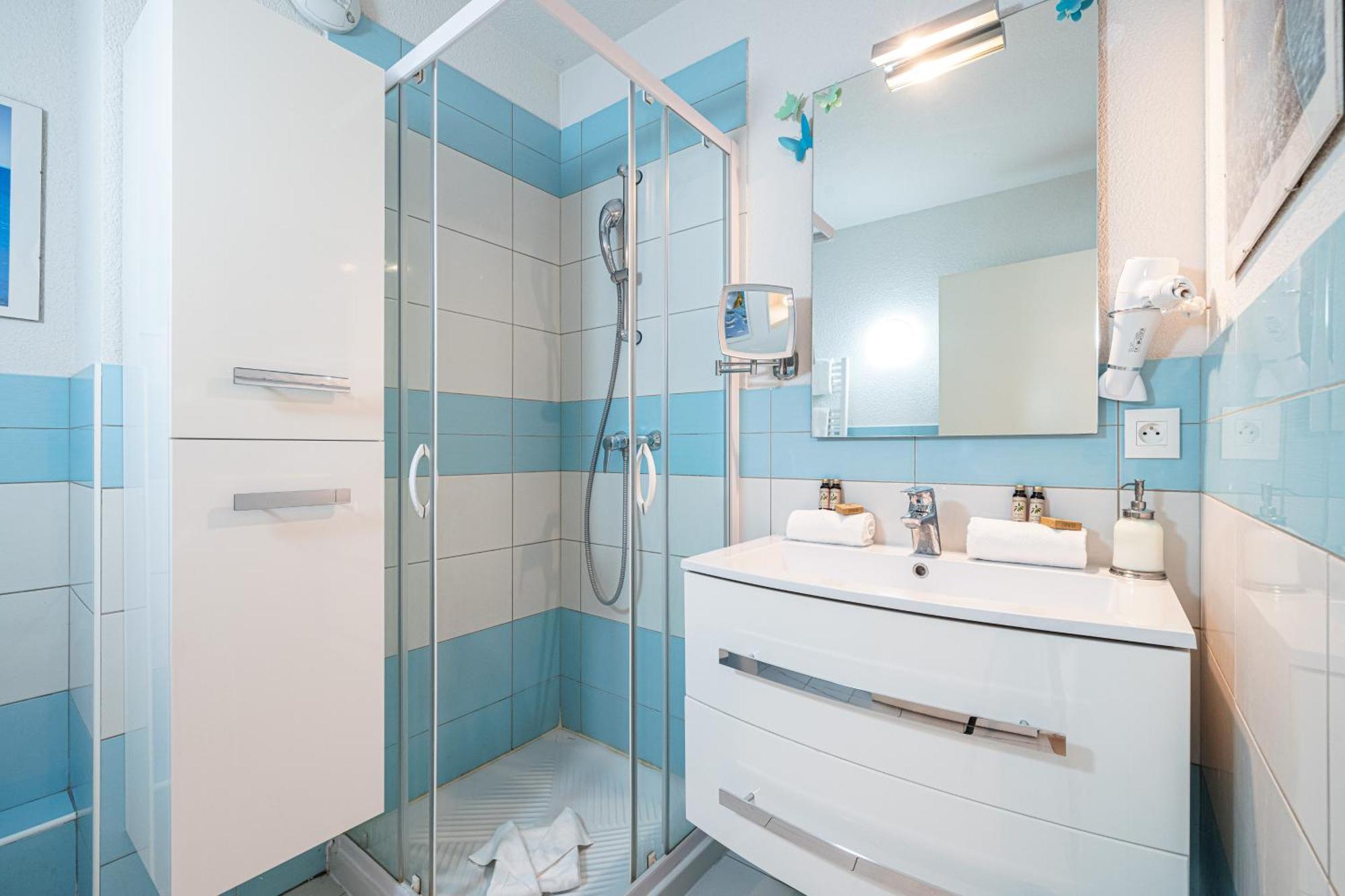 Intercontinental Superbe Appartement Avec Piscine Menton Bagian luar foto