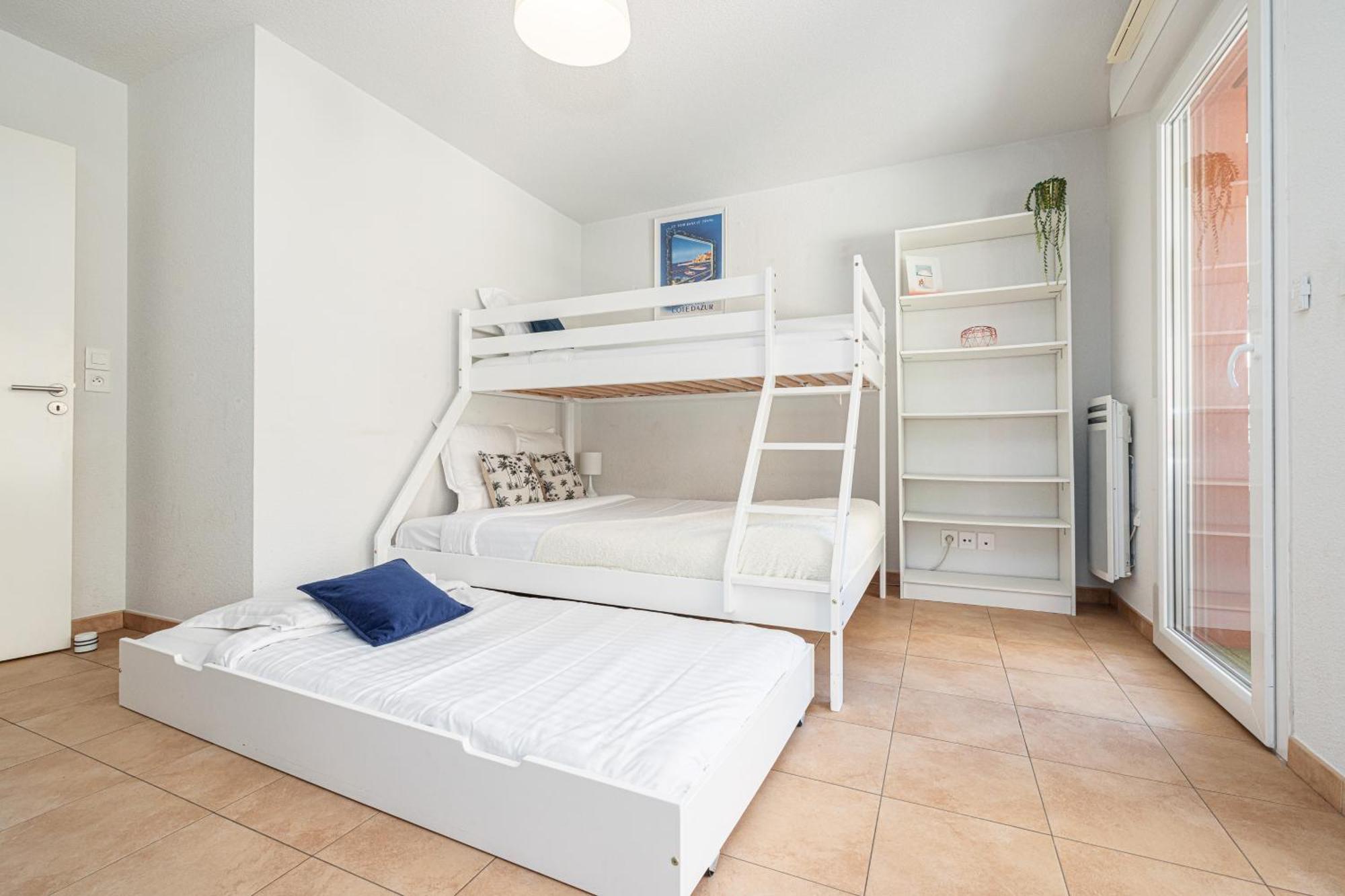 Intercontinental Superbe Appartement Avec Piscine Menton Bagian luar foto